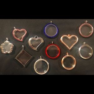 Floating lockets (Christmas and winter theme)